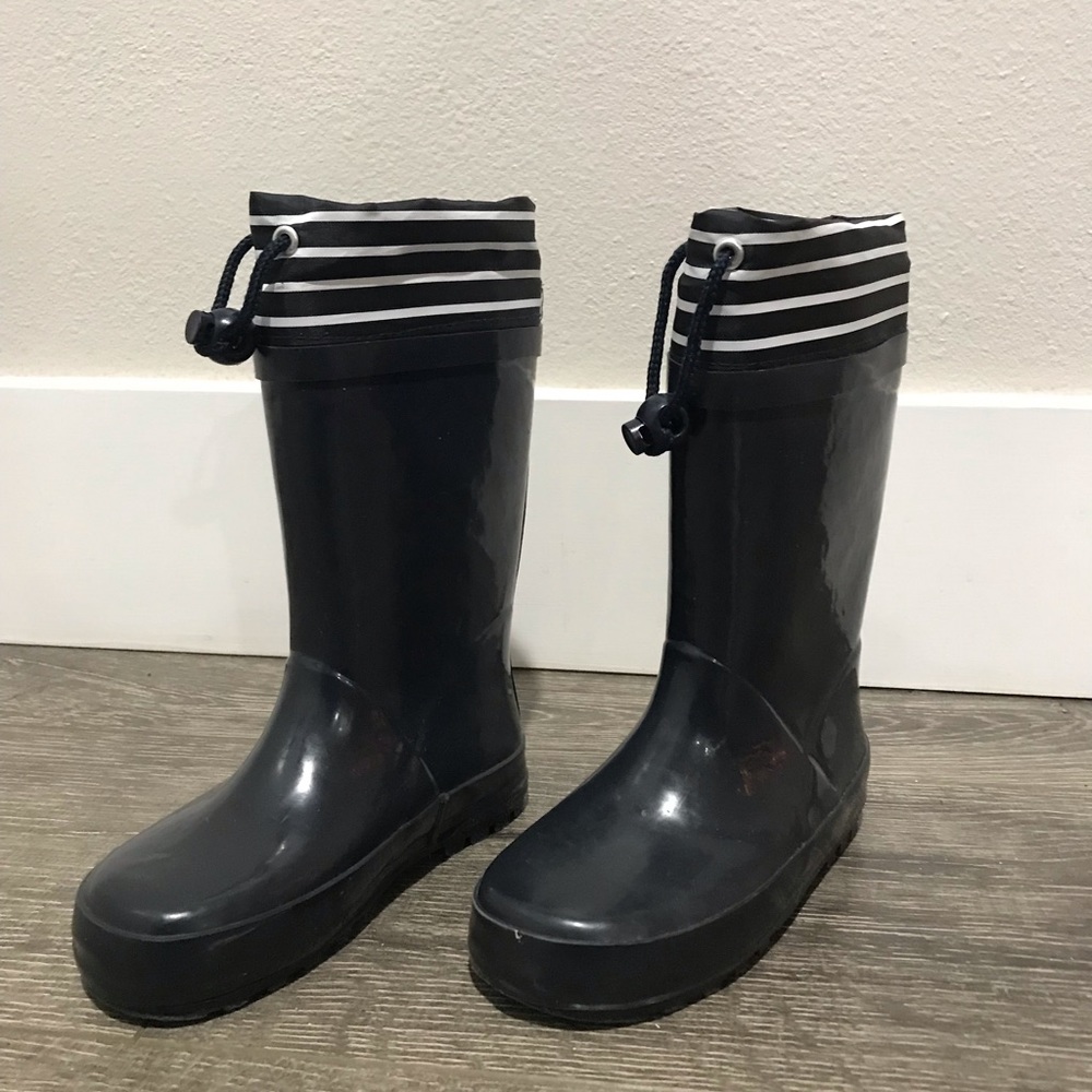 Rain boots